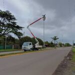 COLOCARON 20 NUEVAS COLUMNAS DE ALUMBRADO Y ADQUIRIERON 150 CONTENEDORES