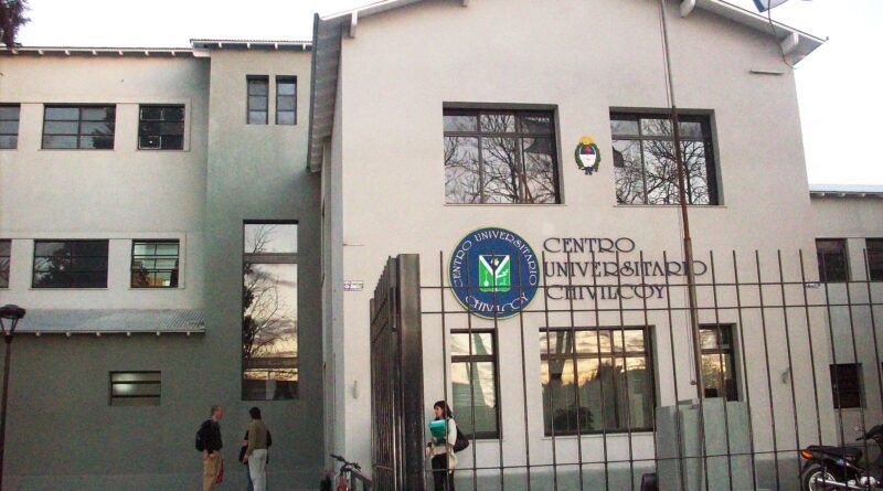 CENTRO UNIVERSITARIO: ABREN INSCRIPCIÓN PARA TRES CARRERAS