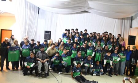 FINAL DE LOS BONAERENSES: DELEGACIÓN LOCAL RECIBIÓ INDUMENTARIA Y SE APRESTA A VIAJAR