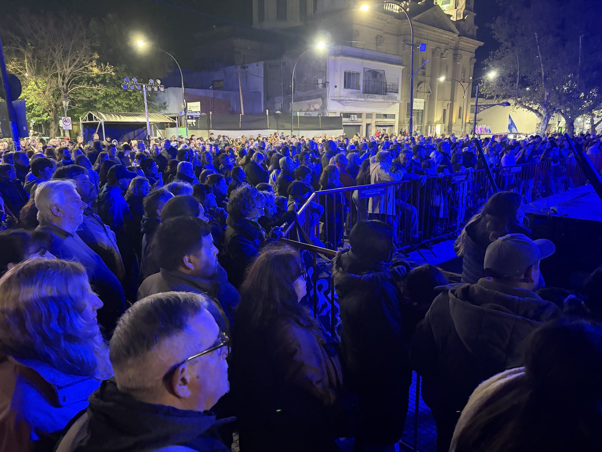 EN VÍSPERAS DE LOS 172 AÑOS DE CHIVILCOY, SE INICIARON LOS FESTEJOS CON MÚSICA Y BAILES