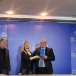EL INTENDENTE FUE DISTINGUIDO EN EL SENADO: RECIBIÓ EL PREMIO AL COMPROMISO CIUDADANO
